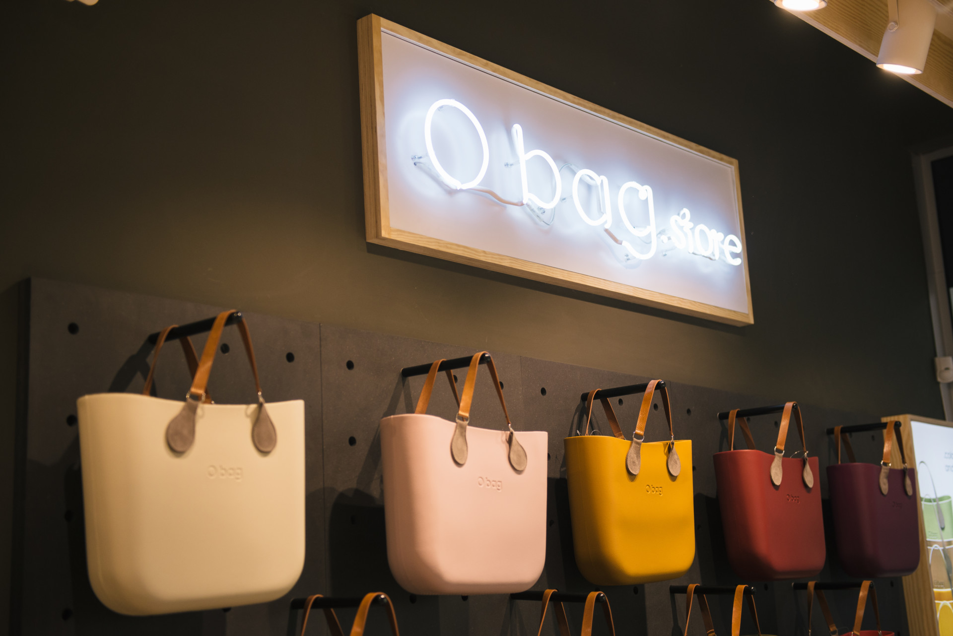 После Ocean Plaza новые магазины O bag будут открыты в Одессе и Харькове